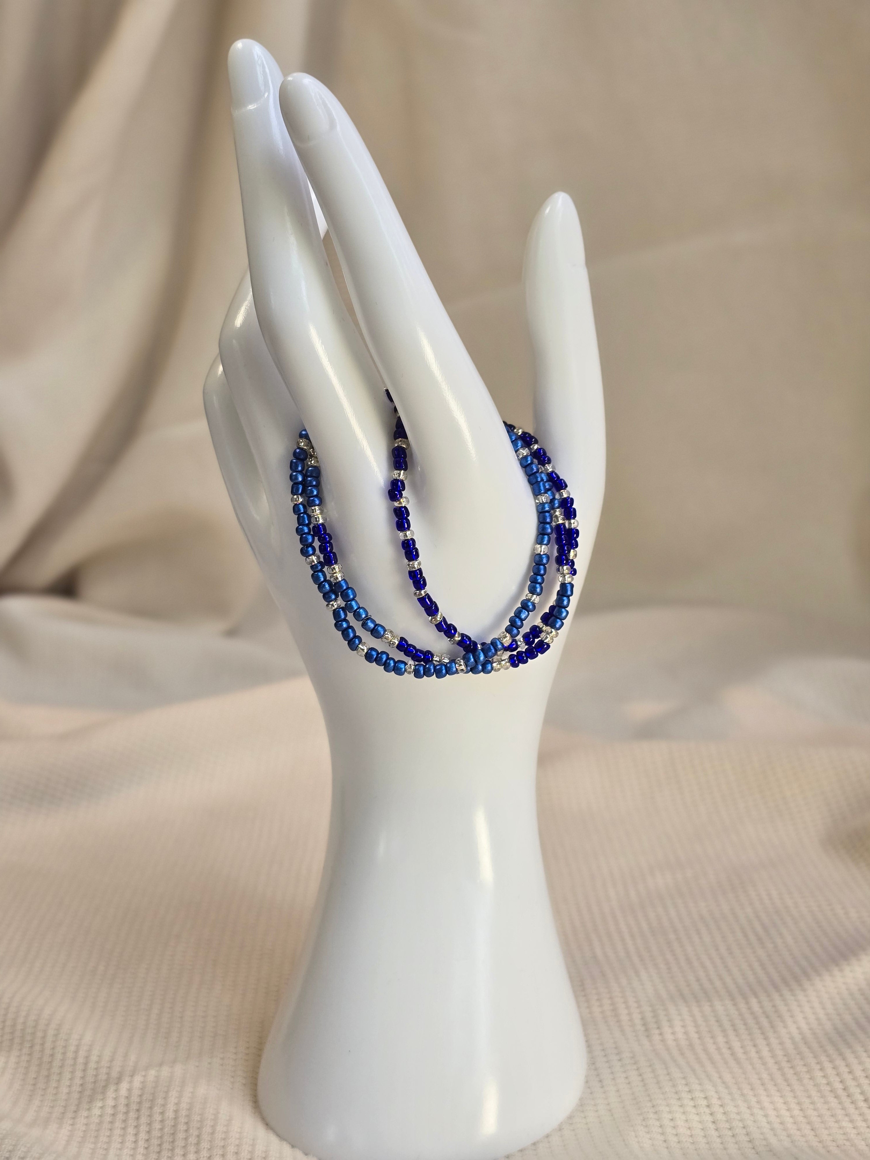 Blauw, armbandjes