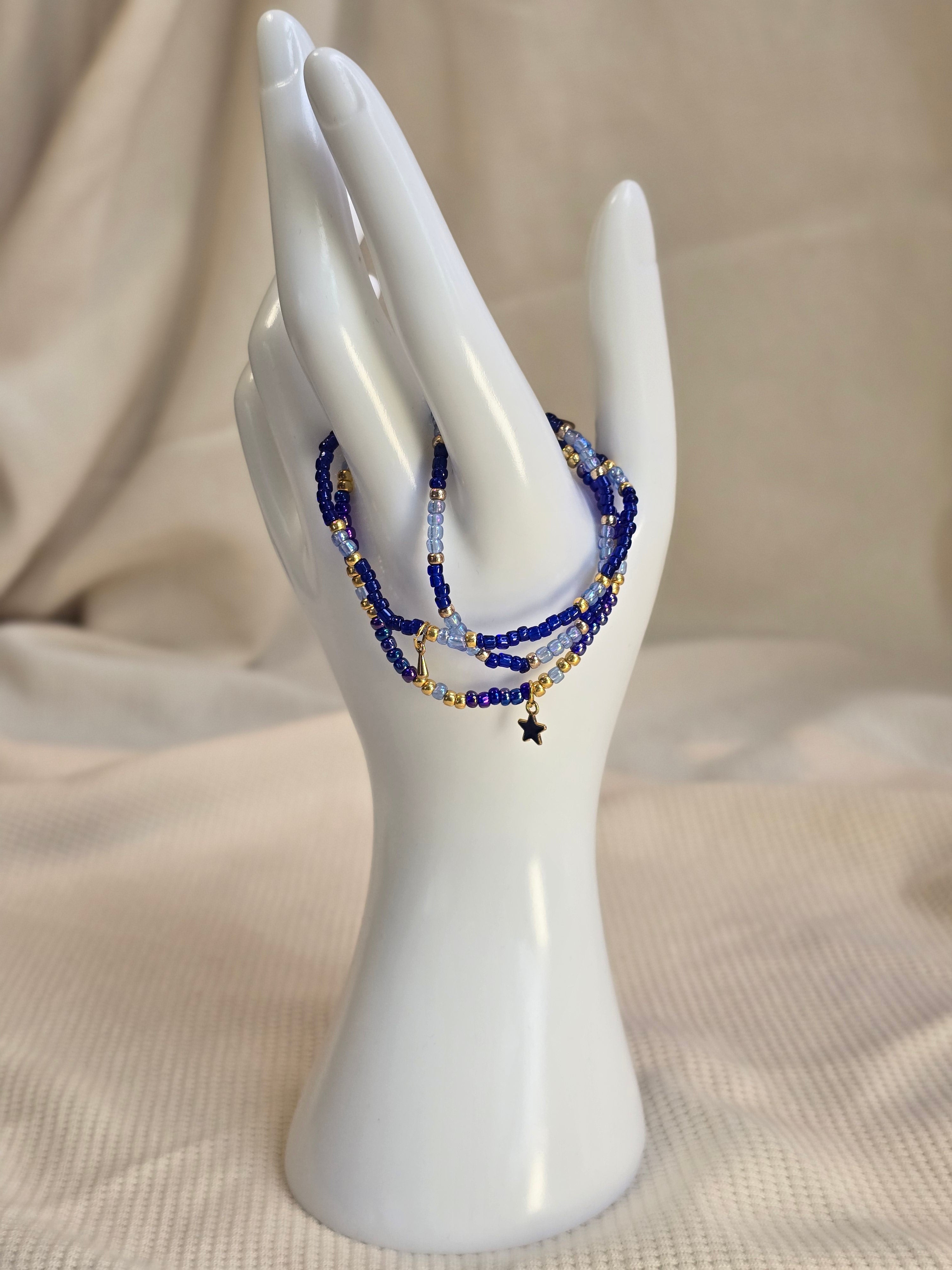 Blauw, armbandjes