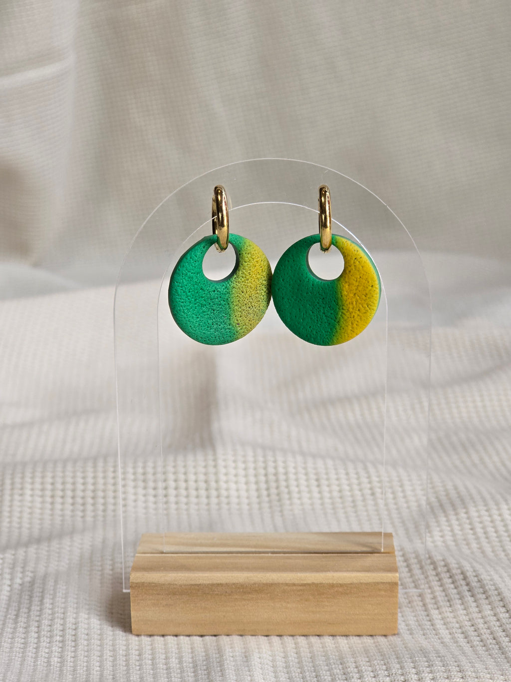 Halo, oorbellen in diverse kleuren