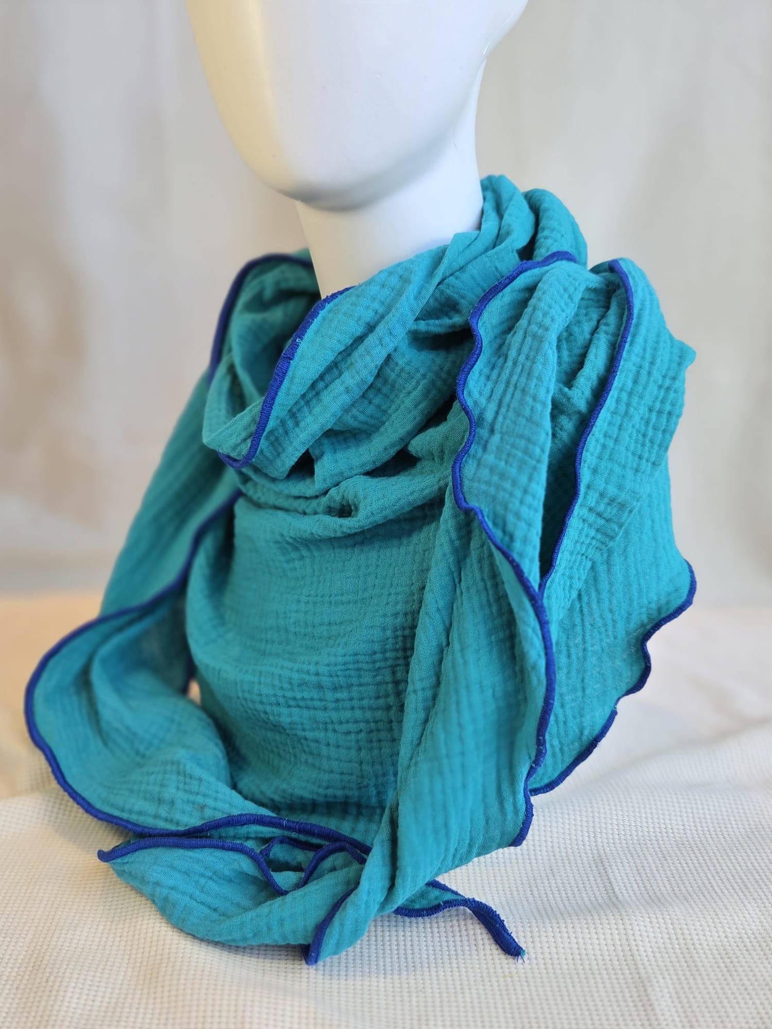Teal kleur puntsjaal groot, double gauze