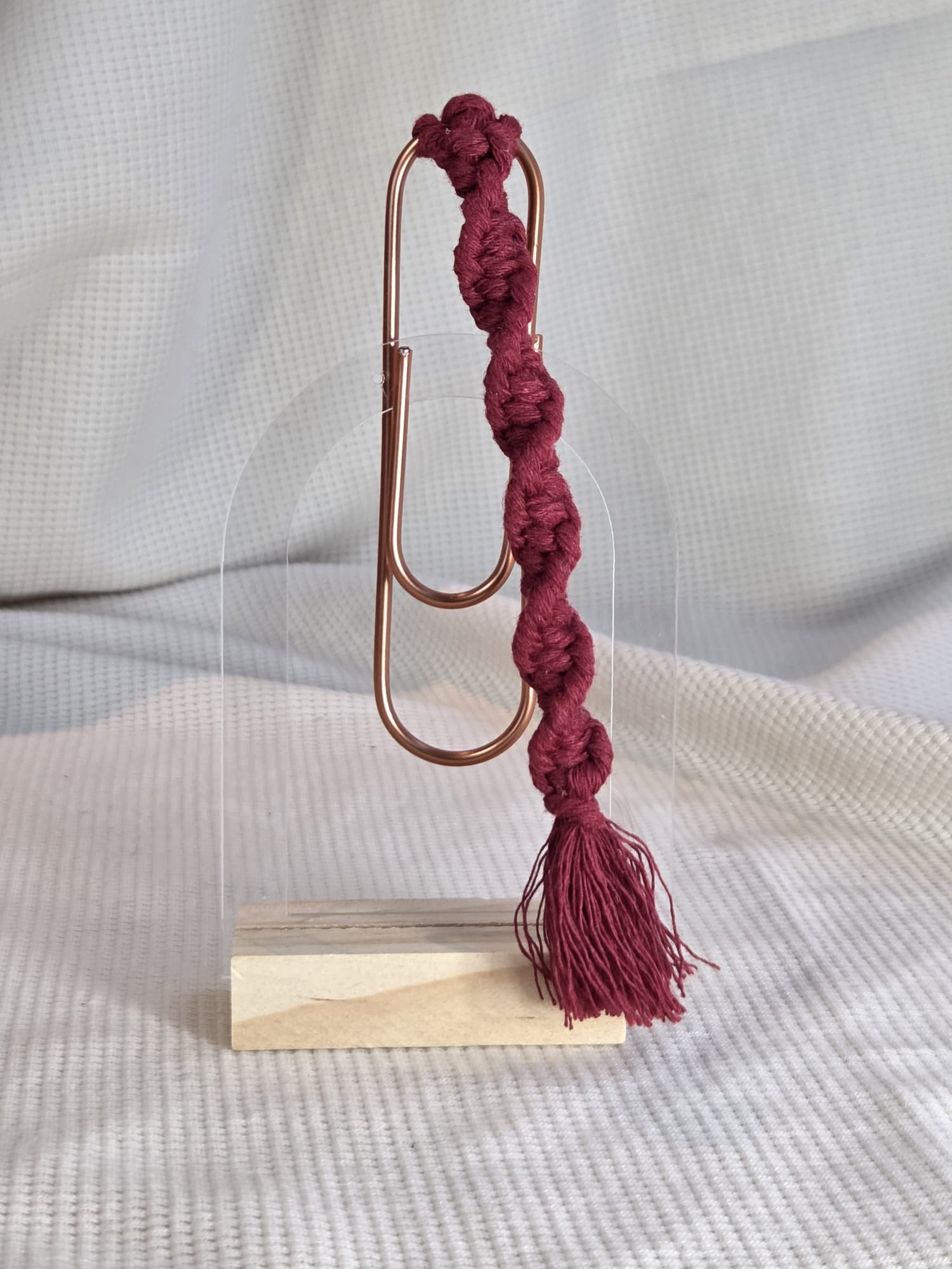 Boekenlegger, macramé