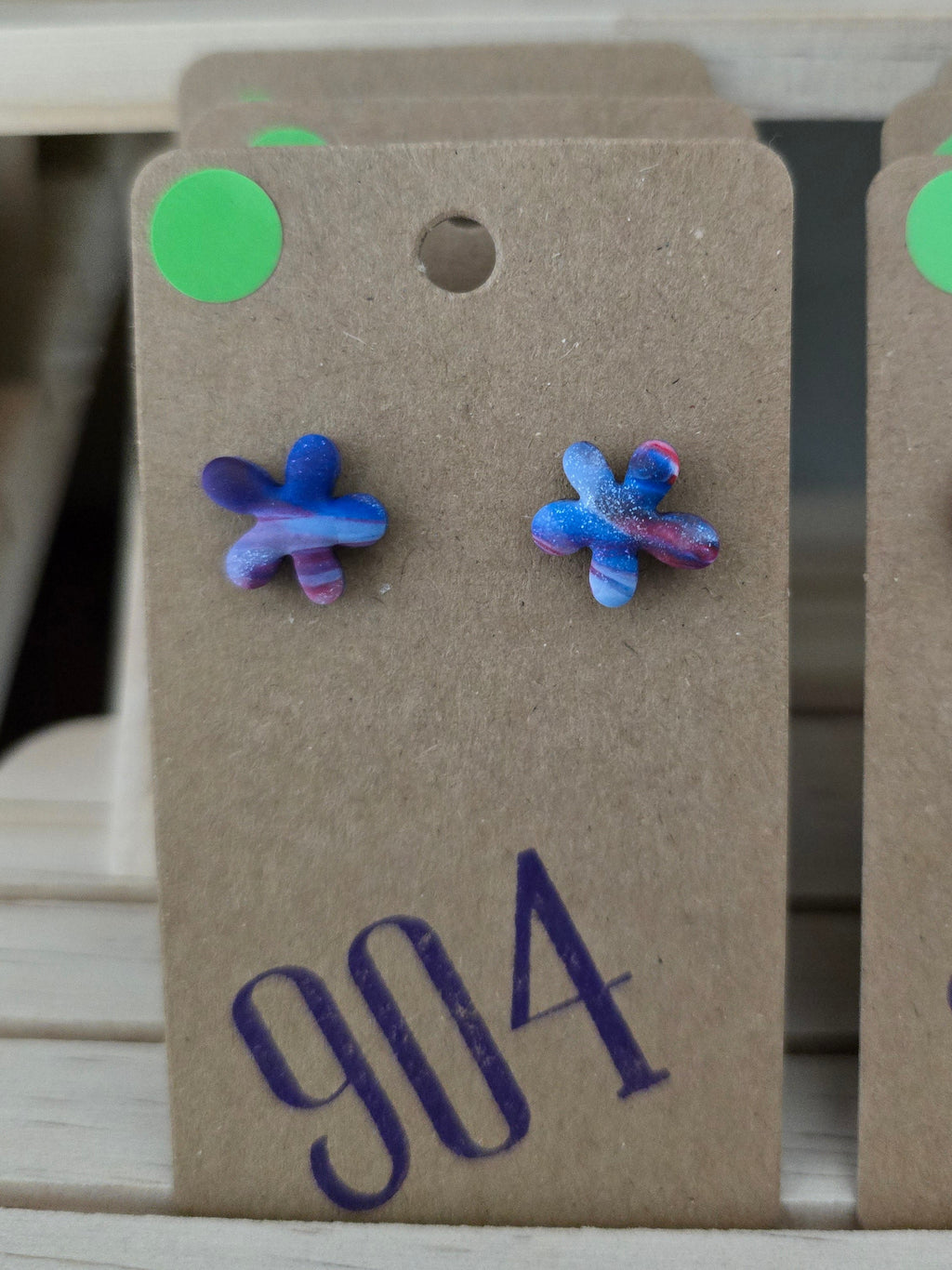 Bloem studs, oorbellen