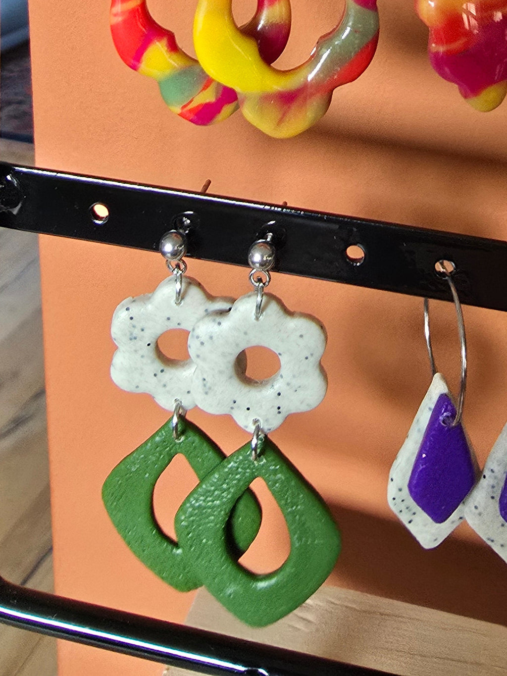 Bloom met leaf, oorbellen