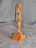 Boekenlegger, macramé
